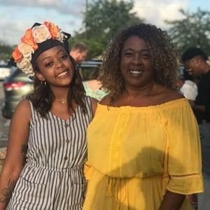 Meet your Posher, Vickie